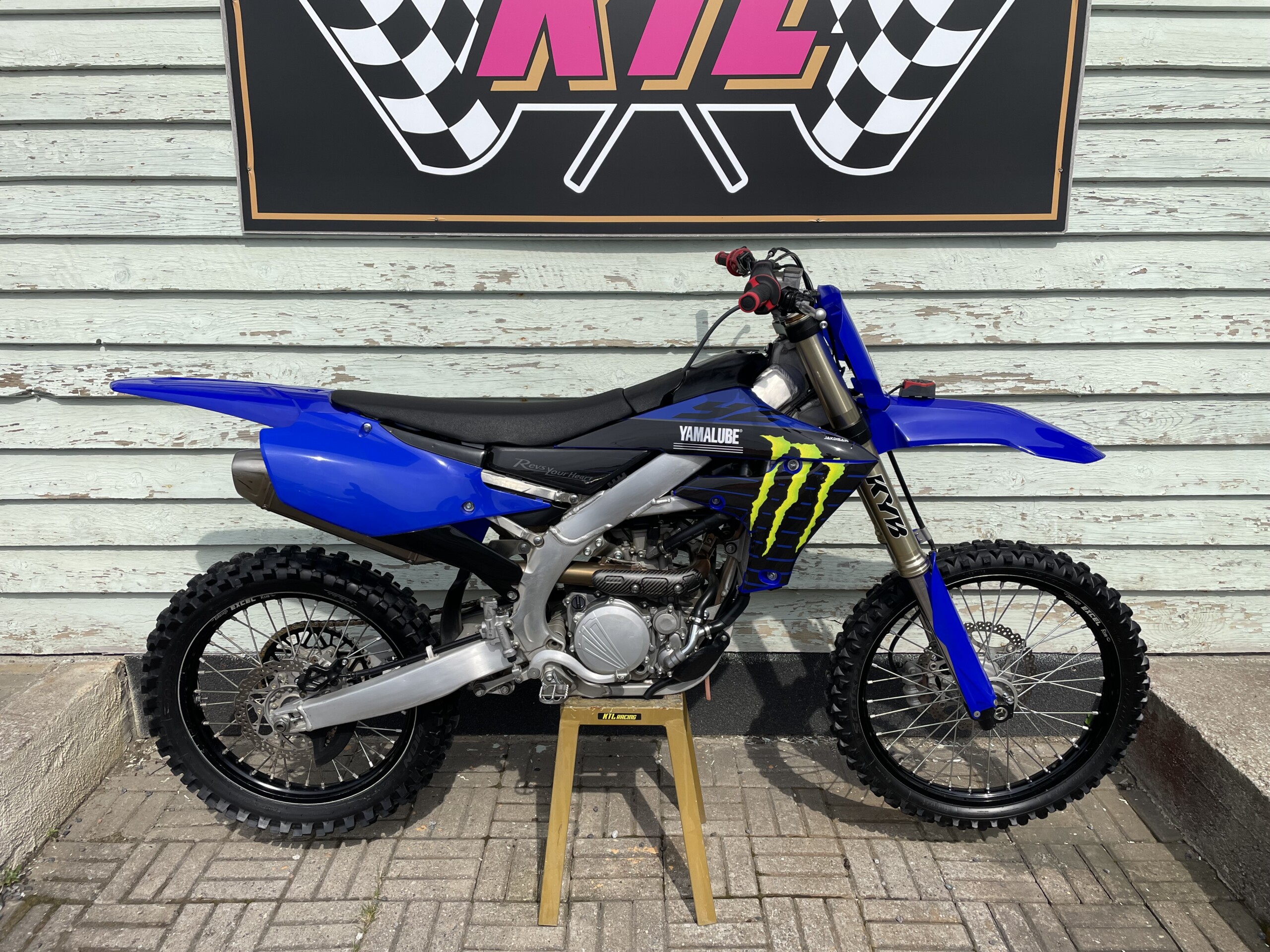 YAMAHA YZ250F 2023 (FANTIC)