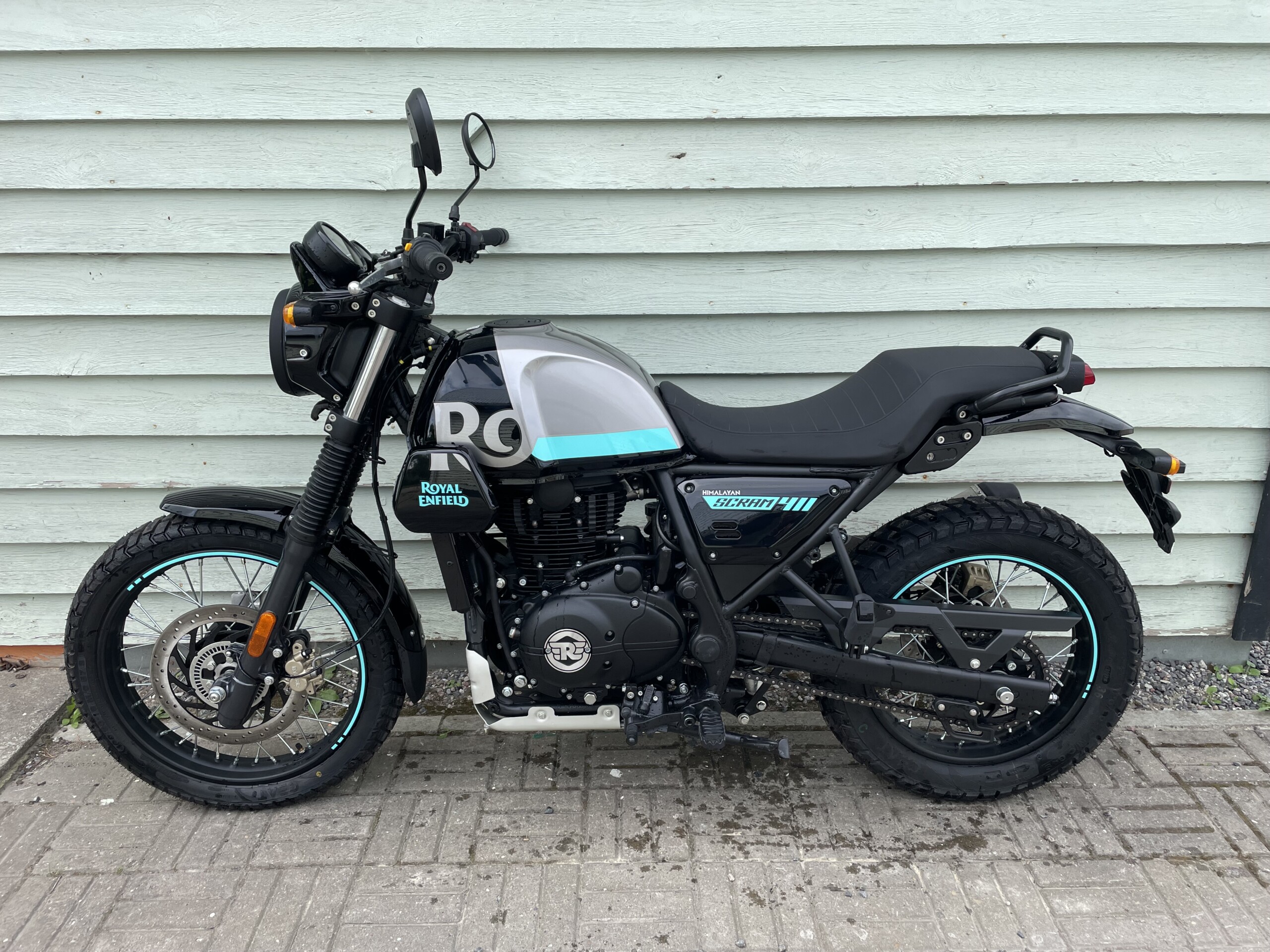 ROYAL ENFIELD SCRAM 411 2025 - Image 2