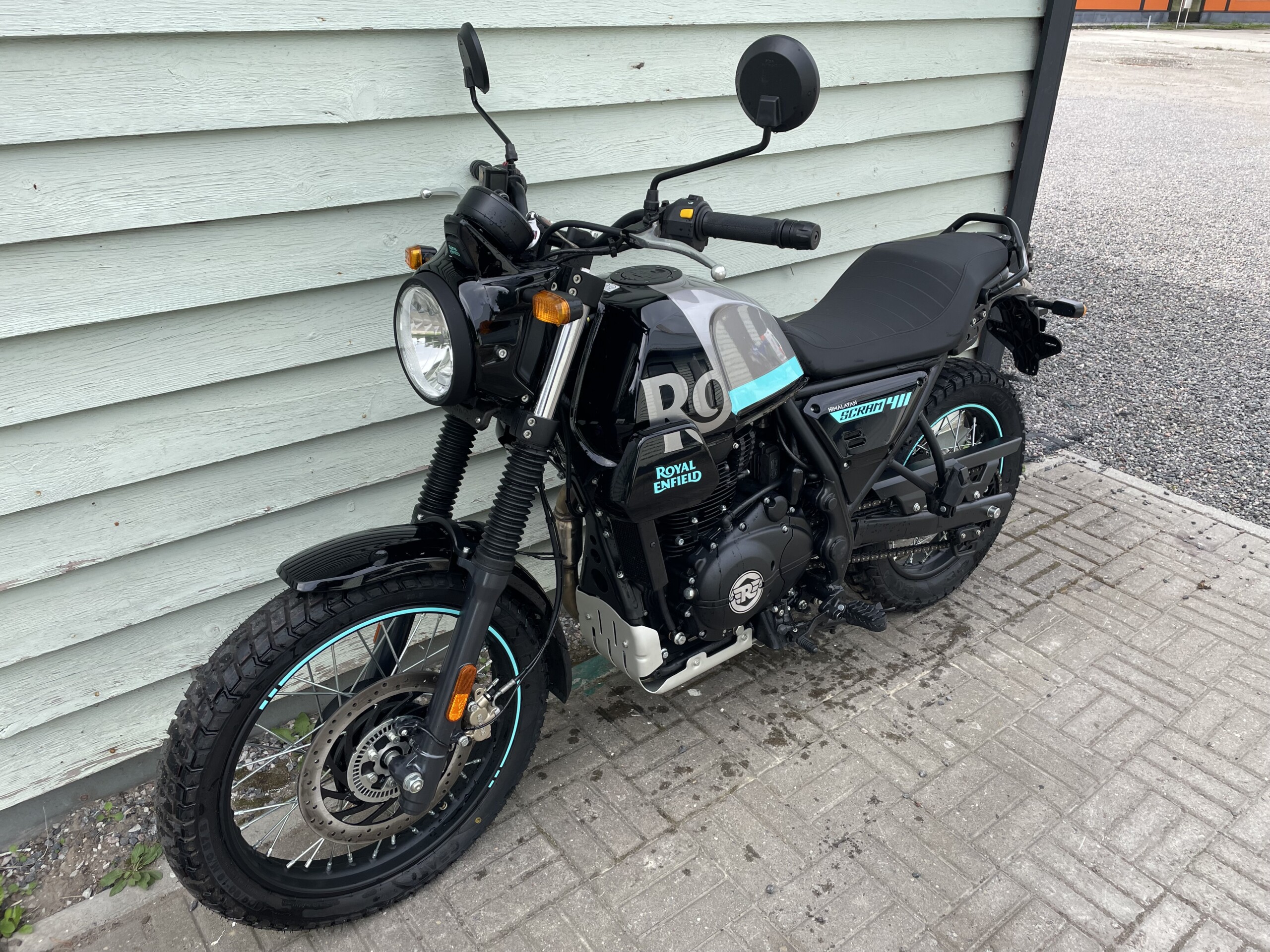 ROYAL ENFIELD SCRAM 411 2025 - Image 4