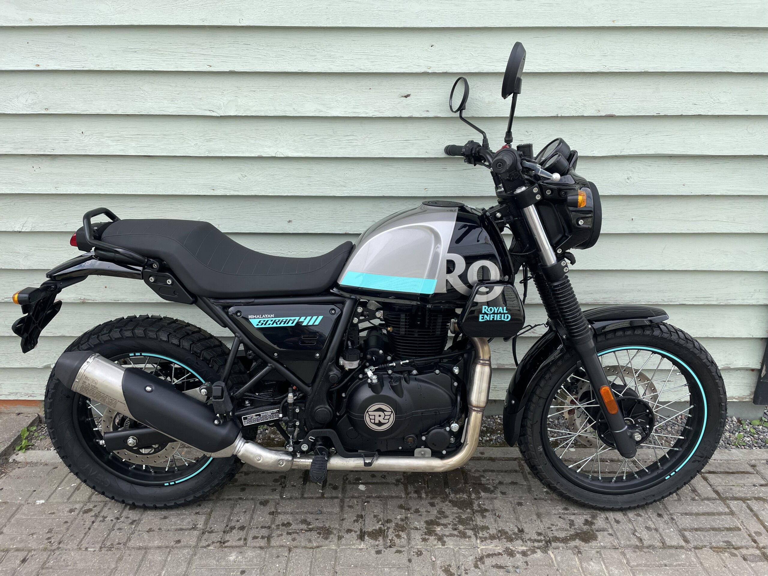 ROYAL ENFIELD SCRAM 411 2025